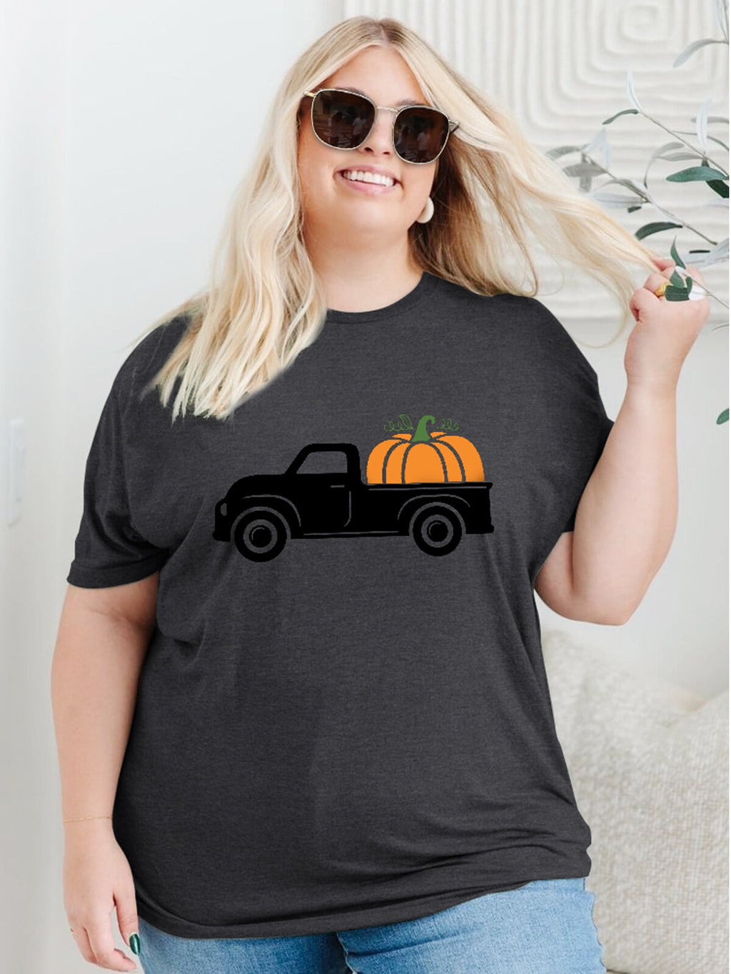 Women's Pumpkin Truck Graphic T-Shirt Plus Size