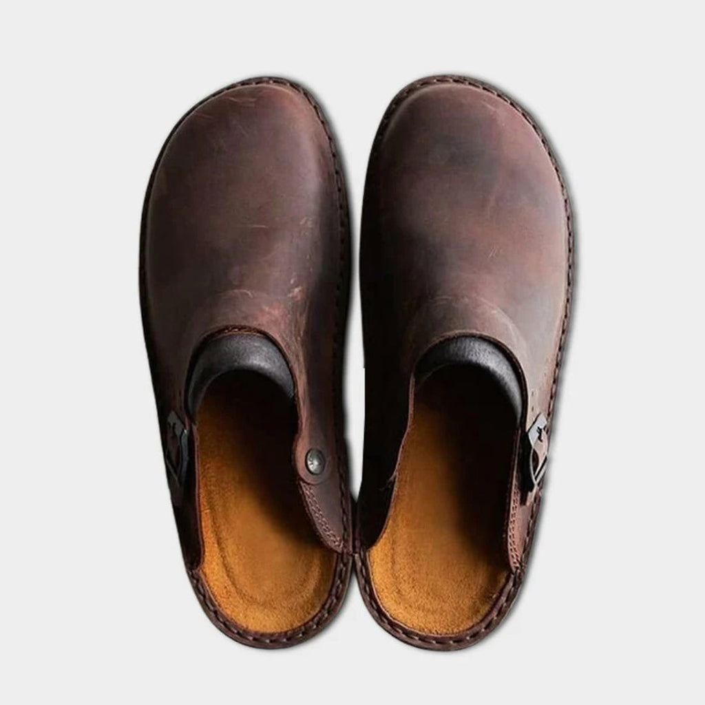 Victor Classic Leather Clogs
