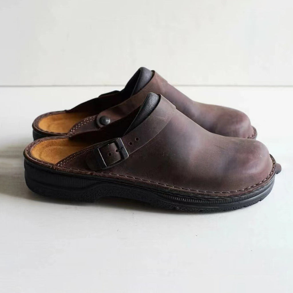 Victor Classic Leather Clogs