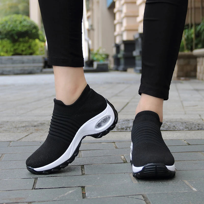 Women'S Walking Trainers Fashion Fly Weaving Sock Sneakers Breathable Comfortable Nursing Shoes Casual Platform Loafers Non-Slip